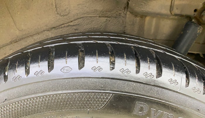 2013 Maruti Wagon R 1.0 LXI CNG, CNG, Manual, 1,28,031 km, Left Rear Tyre Tread
