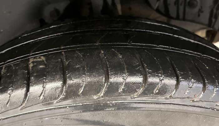 2016 Hyundai Creta SX PLUS 1.6 PETROL, Petrol, Manual, 48,204 km, Left Rear Tyre Tread