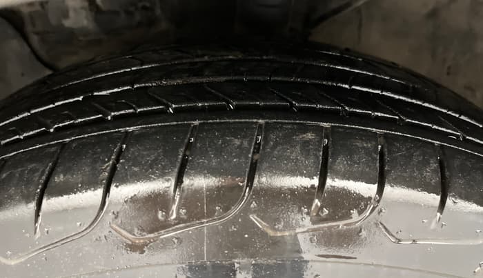 2016 Hyundai Creta SX PLUS 1.6 PETROL, Petrol, Manual, 48,204 km, Left Front Tyre Tread