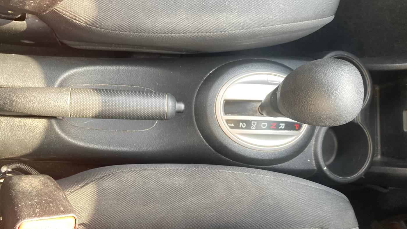 2017 Honda Brio VX AT, Petrol, Automatic, 47,907 km, Gear Lever