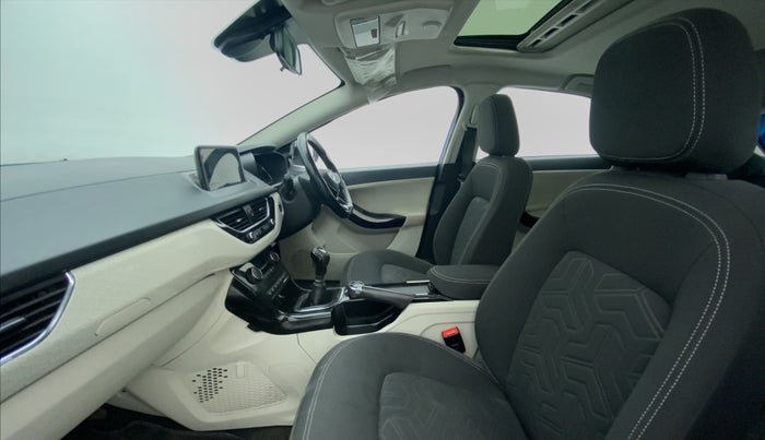 2020 Tata NEXON XZ+ OPT PETROL, Petrol, Manual, 29,866 km, Right Side Front Door Cabin