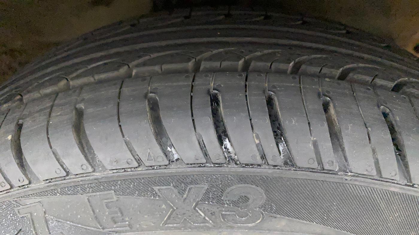 2014 Hyundai Grand i10 ASTA (O) 1.2 KAPPA VTVT, Petrol, Manual, 91,406 km, Right Front Tyre Tread