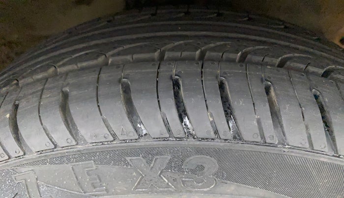 2014 Hyundai Grand i10 ASTA (O) 1.2 KAPPA VTVT, Petrol, Manual, 91,406 km, Right Front Tyre Tread