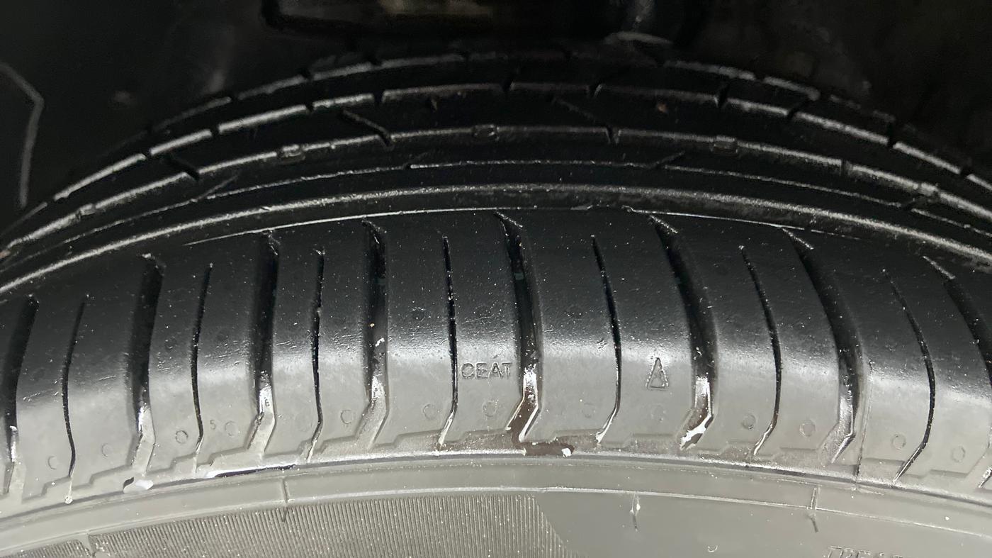 2022 Hyundai VENUE SX 1.0 GDI IMT, Petrol, Manual, 1,179 km, Left Front Tyre Tread