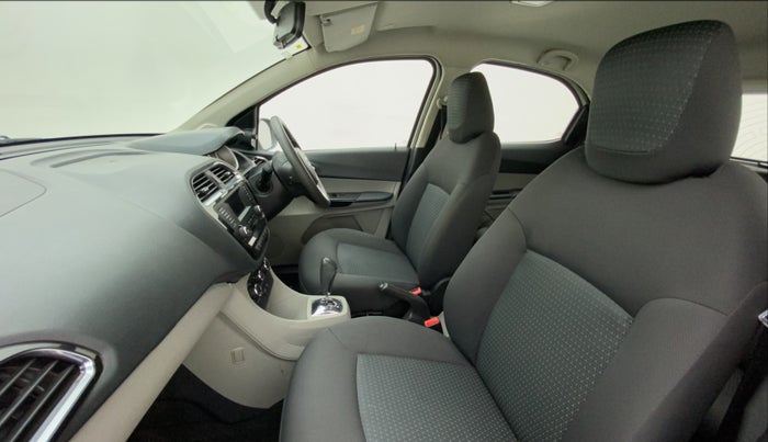 2017 Tata Tiago XZA PETROL, Petrol, Automatic, 39,241 km, Right Side Front Door Cabin