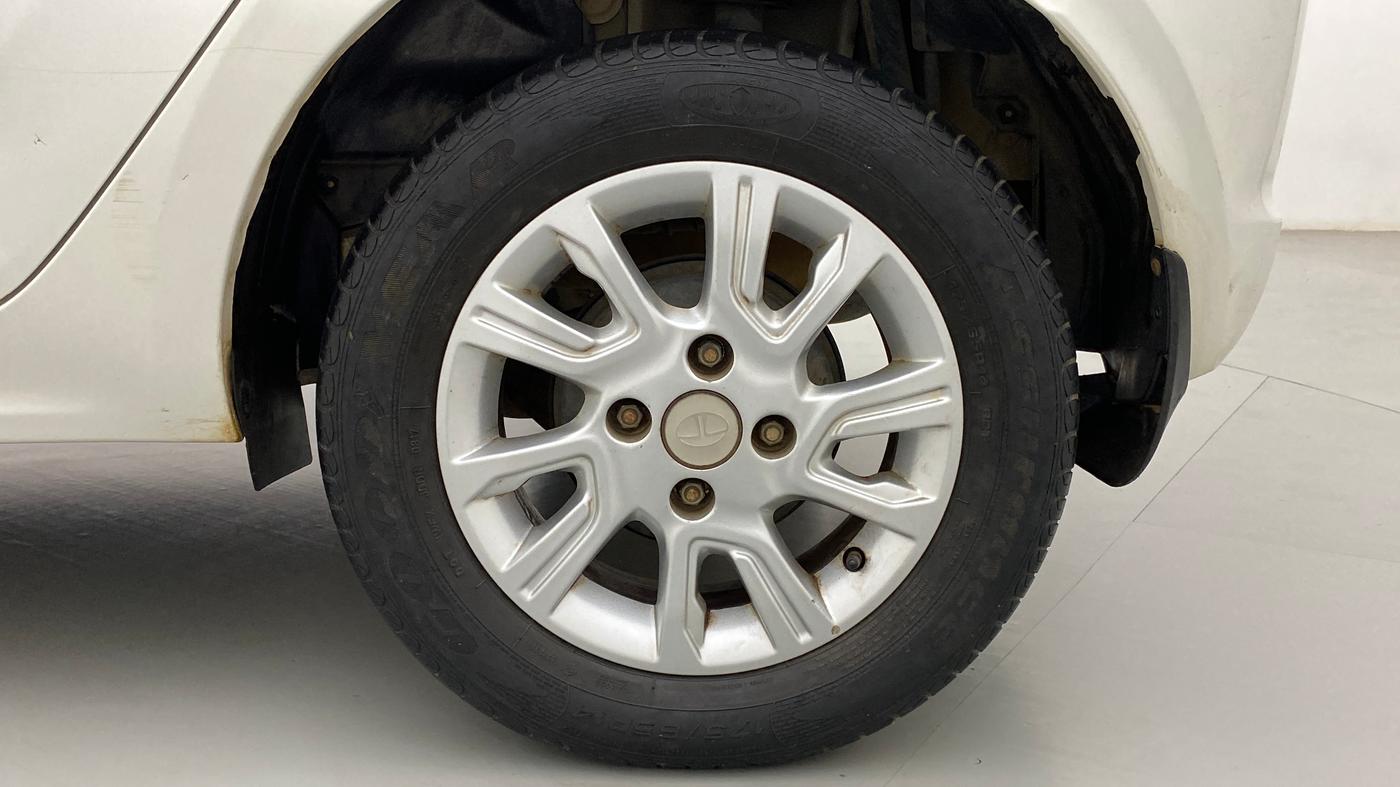 2017 Tata Tiago XZA PETROL, Petrol, Automatic, 39,241 km, Left Rear Wheel