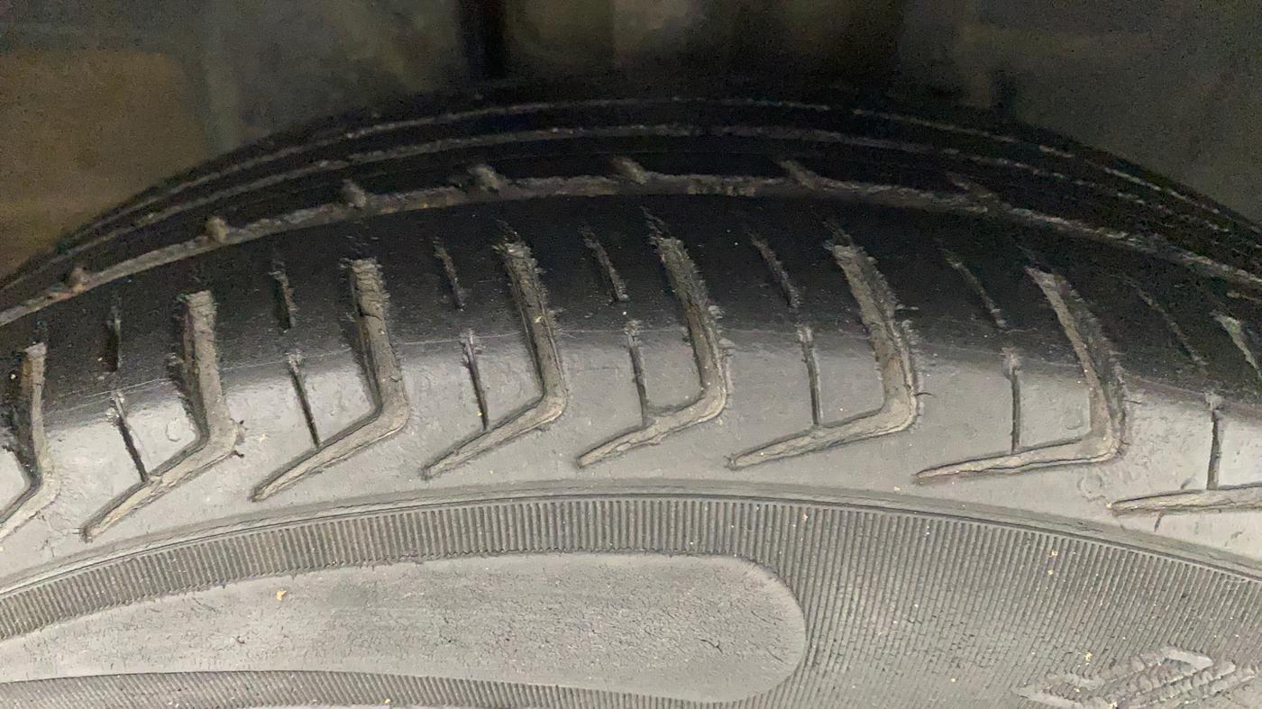 2018 Datsun Redi Go T(O) 1.0L LIMITED EDITION, Petrol, Manual, 62,637 km, Right Front Tyre Tread