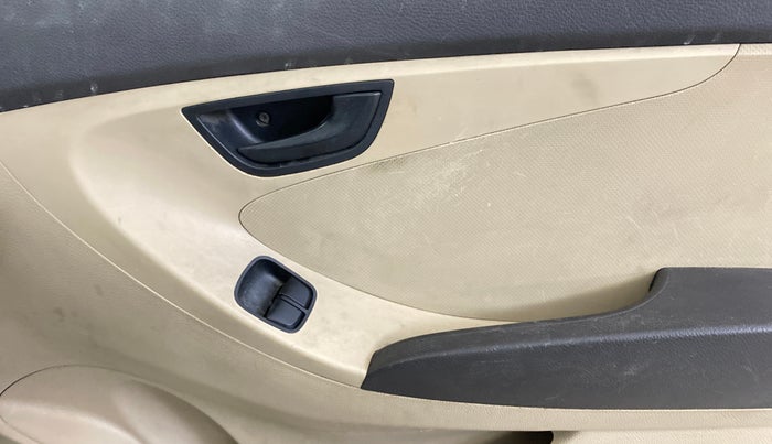 2014 Hyundai Eon ERA +, Petrol, Manual, 1,15,349 km, Driver Side Door Panels Control