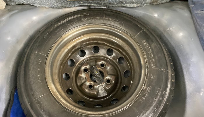 2014 Hyundai Eon ERA +, Petrol, Manual, 1,15,349 km, Spare Tyre