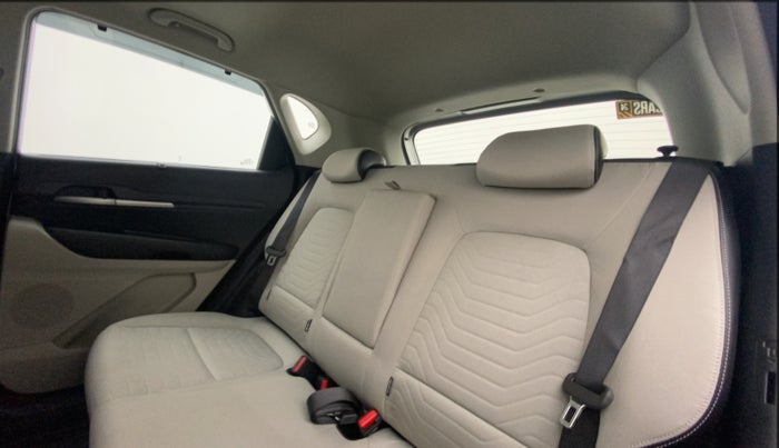 2022 KIA SONET HTX ANNIVERSARY EDITION 1.0 DCT, Petrol, Automatic, 7,680 km, Right Side Rear Door Cabin