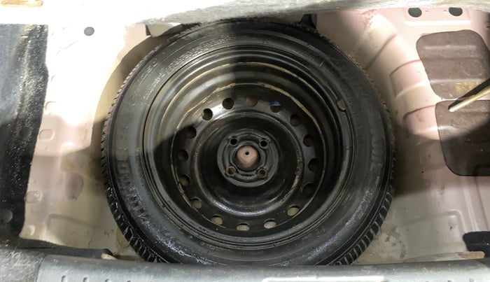 2017 Mahindra KUV 100 NXT K6+ P 6 STR, Petrol, Manual, 22,679 km, Spare Tyre