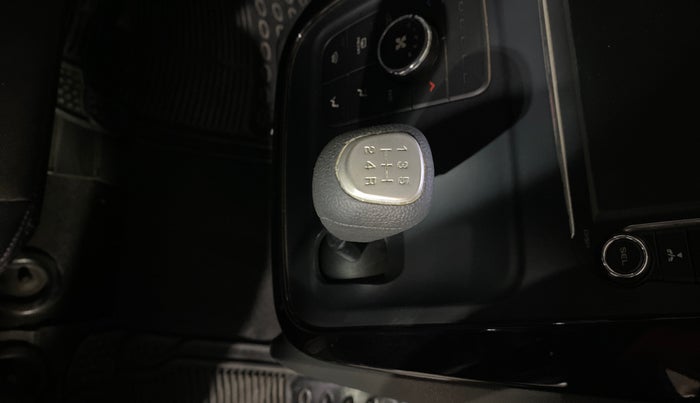 2017 Mahindra KUV 100 NXT K6+ P 6 STR, Petrol, Manual, 22,679 km, Gear Lever