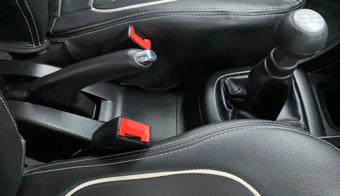 2013 Maruti Swift VDI, Diesel, Manual, 98,437 km, Gear Lever