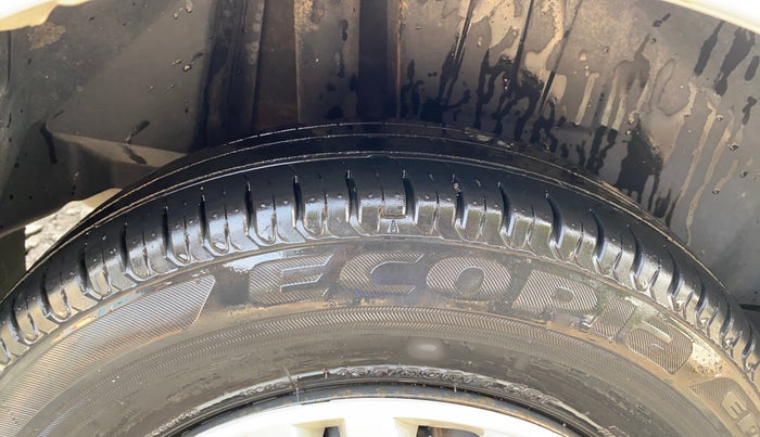 2019 Maruti Dzire VXI, Petrol, Manual, 40,539 km, Right Rear Tyre Tread