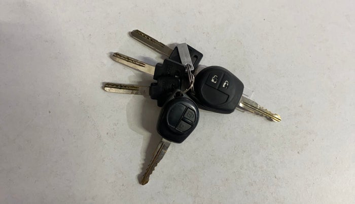 2015 Maruti Swift Dzire LXI (O), Petrol, Manual, 46,995 km, Key Close Up