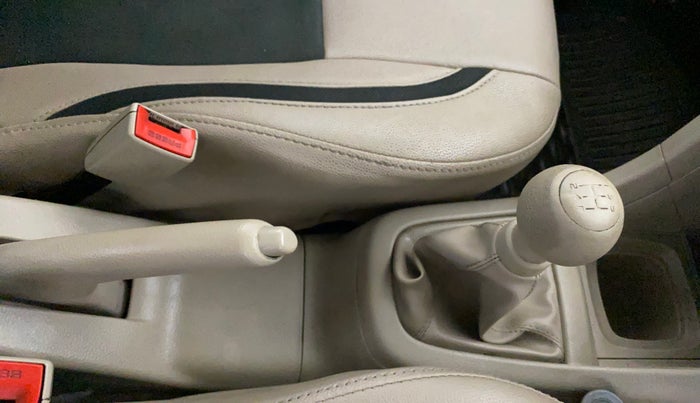 2015 Maruti Swift Dzire LXI (O), Petrol, Manual, 46,995 km, Gear Lever