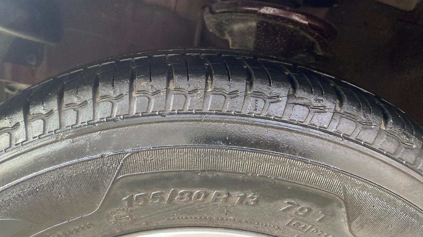 2014 Hyundai i10 SPORTZ 1.2, Petrol, Manual, 41,219 km, Left Front Tyre Tread