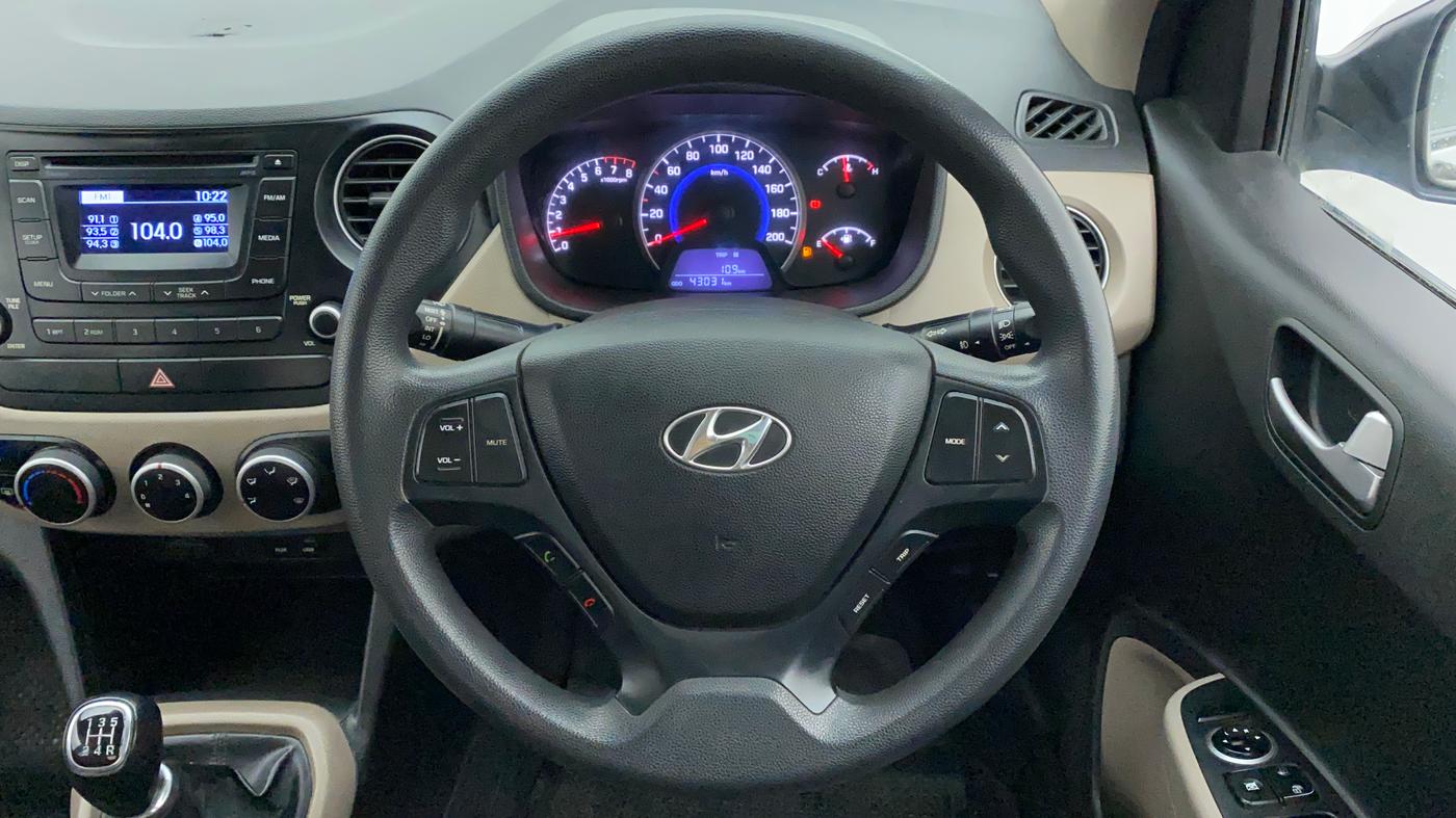 2015 Hyundai Grand i10 SPORTZ 1.2 KAPPA VTVT, Petrol, Manual, 43,169 km, Steering Wheel Close Up