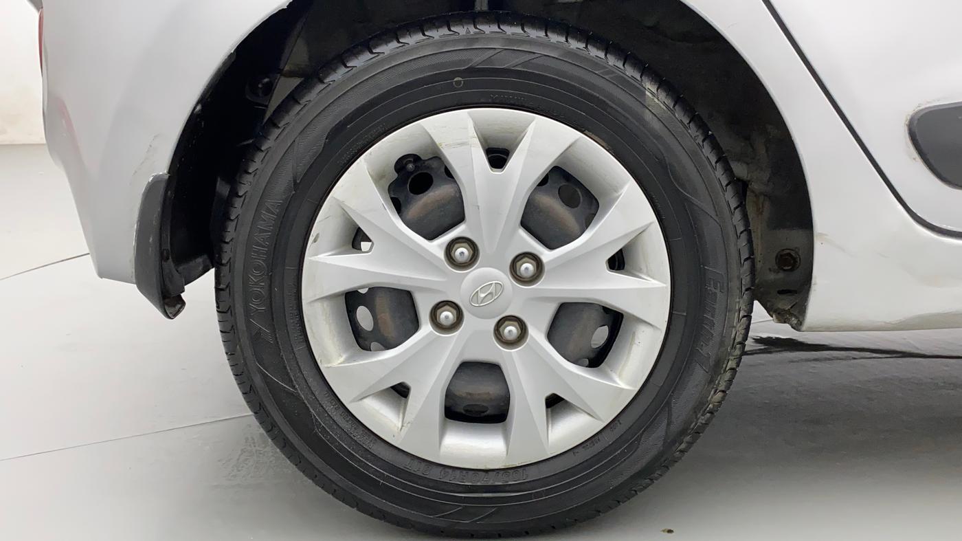 2015 Hyundai Grand i10 SPORTZ 1.2 KAPPA VTVT, Petrol, Manual, 43,169 km, Right Rear Wheel