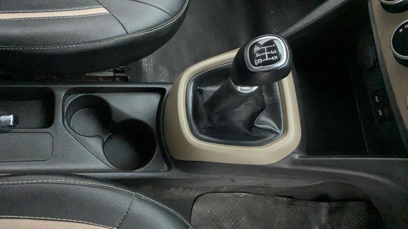 2015 Hyundai Grand i10 SPORTZ 1.2 KAPPA VTVT, Petrol, Manual, 43,169 km, Gear Lever