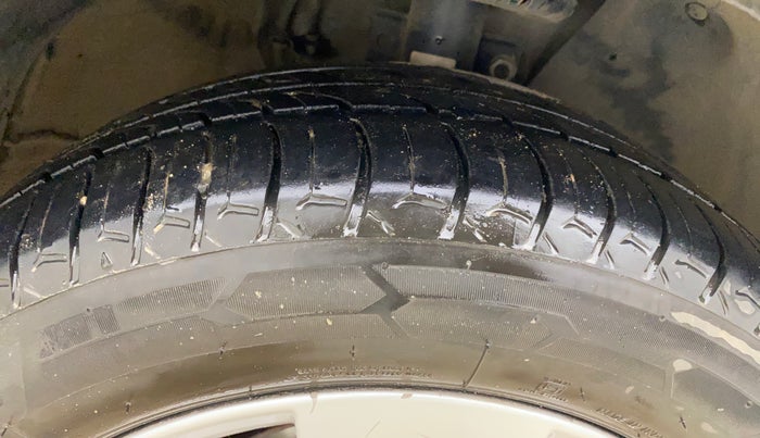 2021 Skoda Rapid AMBITION AT TSI, Petrol, Automatic, 49,602 km, Right Front Tyre Tread