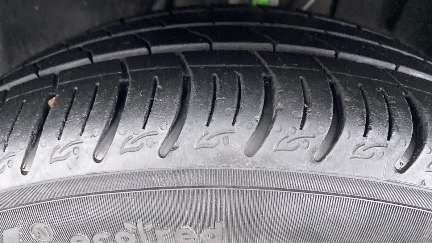 2021 Tata ALTROZ XT 1.2, Petrol, Manual, 7,469 km, Left Front Tyre Tread