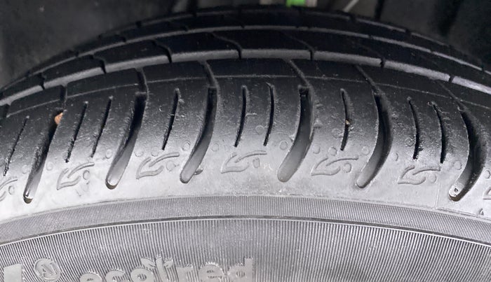 2021 Tata ALTROZ XT 1.2, Petrol, Manual, 7,469 km, Left Front Tyre Tread