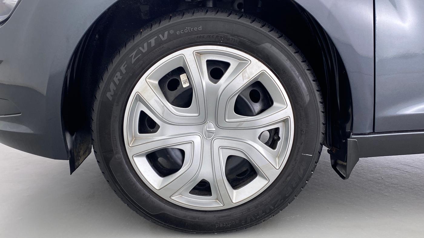 2021 Tata ALTROZ XT 1.2, Petrol, Manual, 7,469 km, Left Front Wheel