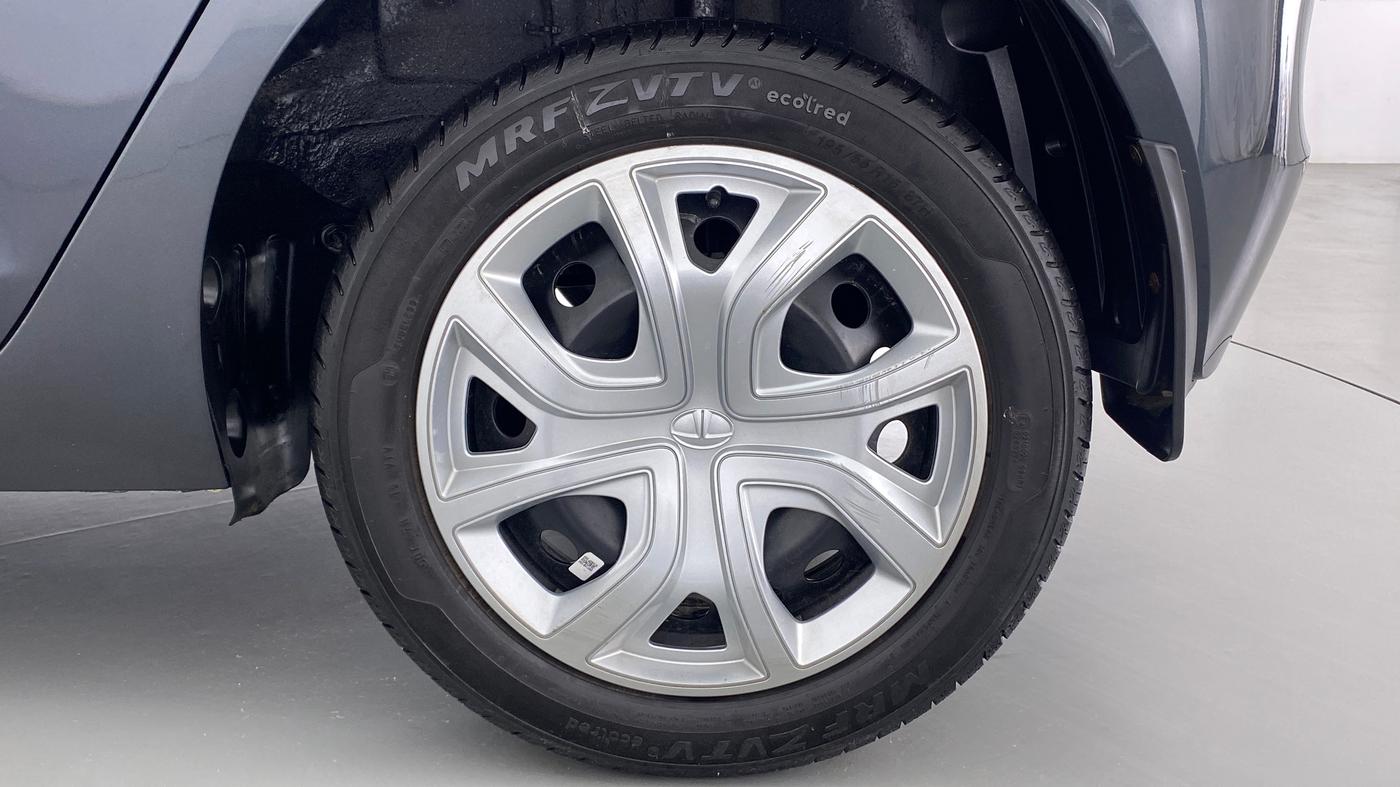 2021 Tata ALTROZ XT 1.2, Petrol, Manual, 7,469 km, Left Rear Wheel
