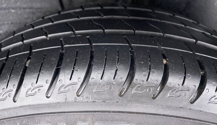 2021 Tata ALTROZ XT 1.2, Petrol, Manual, 7,469 km, Left Rear Tyre Tread