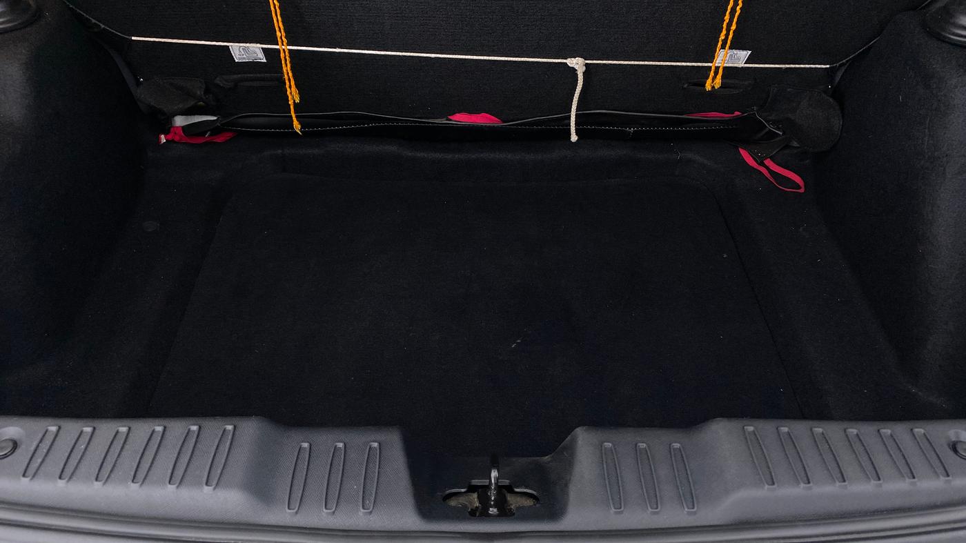 2021 Tata ALTROZ XT 1.2, Petrol, Manual, 7,469 km, Boot Inside