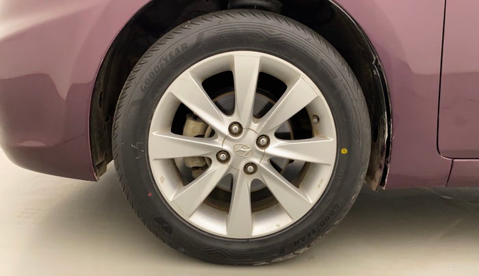 2011 Hyundai Verna FLUIDIC 1.6 VTVT SX, Petrol, Manual, 46,510 km, Left Front Wheel