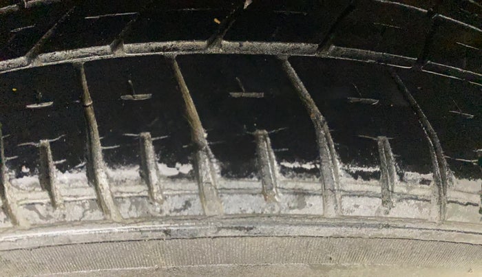 2015 Maruti Wagon R 1.0 VXI, Petrol, Manual, 48,036 km, Left Rear Tyre Tread