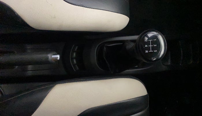 2015 Maruti Wagon R 1.0 VXI, Petrol, Manual, 48,036 km, Gear Lever