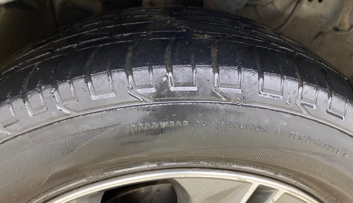 2016 Hyundai Creta SX PLUS AT 1.6 PETROL, Petrol, Automatic, 52,613 km, Left Front Tyre Tread