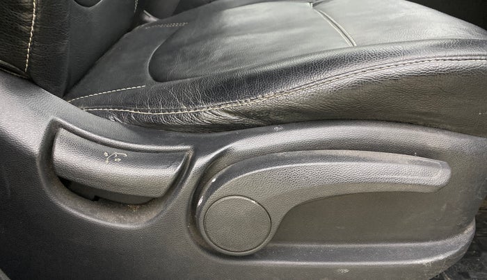 2016 Hyundai Creta SX PLUS AT 1.6 PETROL, Petrol, Automatic, 52,613 km, Driver Side Adjustment Panel