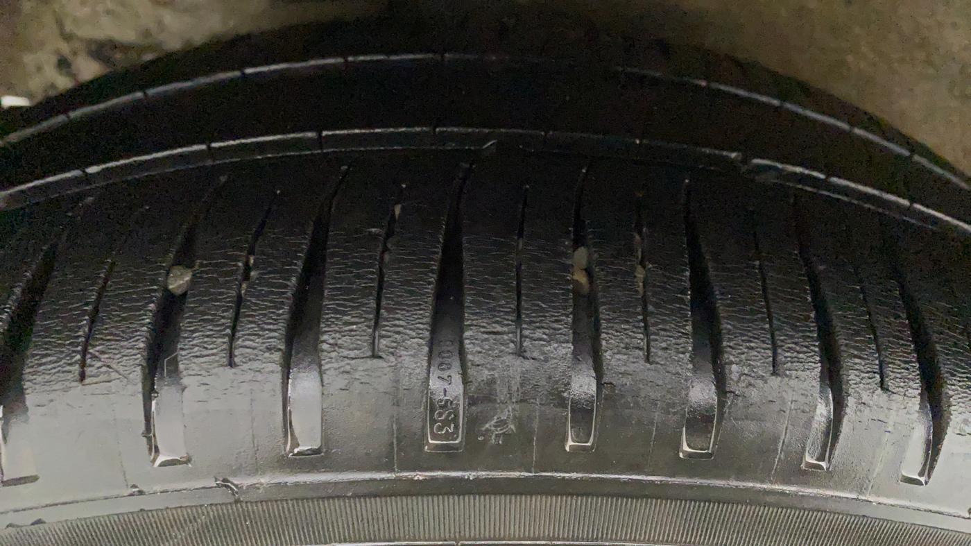 2017 Maruti IGNIS DELTA 1.2, Petrol, Manual, 1,02,393 km, Right Rear Tyre Tread