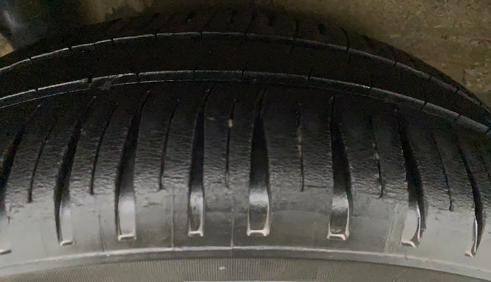 2017 Maruti IGNIS DELTA 1.2, Petrol, Manual, 1,02,393 km, Left Rear Tyre Tread
