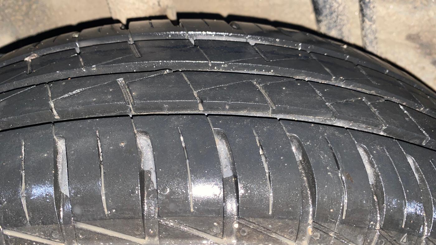 2025 Renault Kwid RXL(O) 1.0L, Petrol, Manual, 6,868 km, Right Rear Tyre Tread