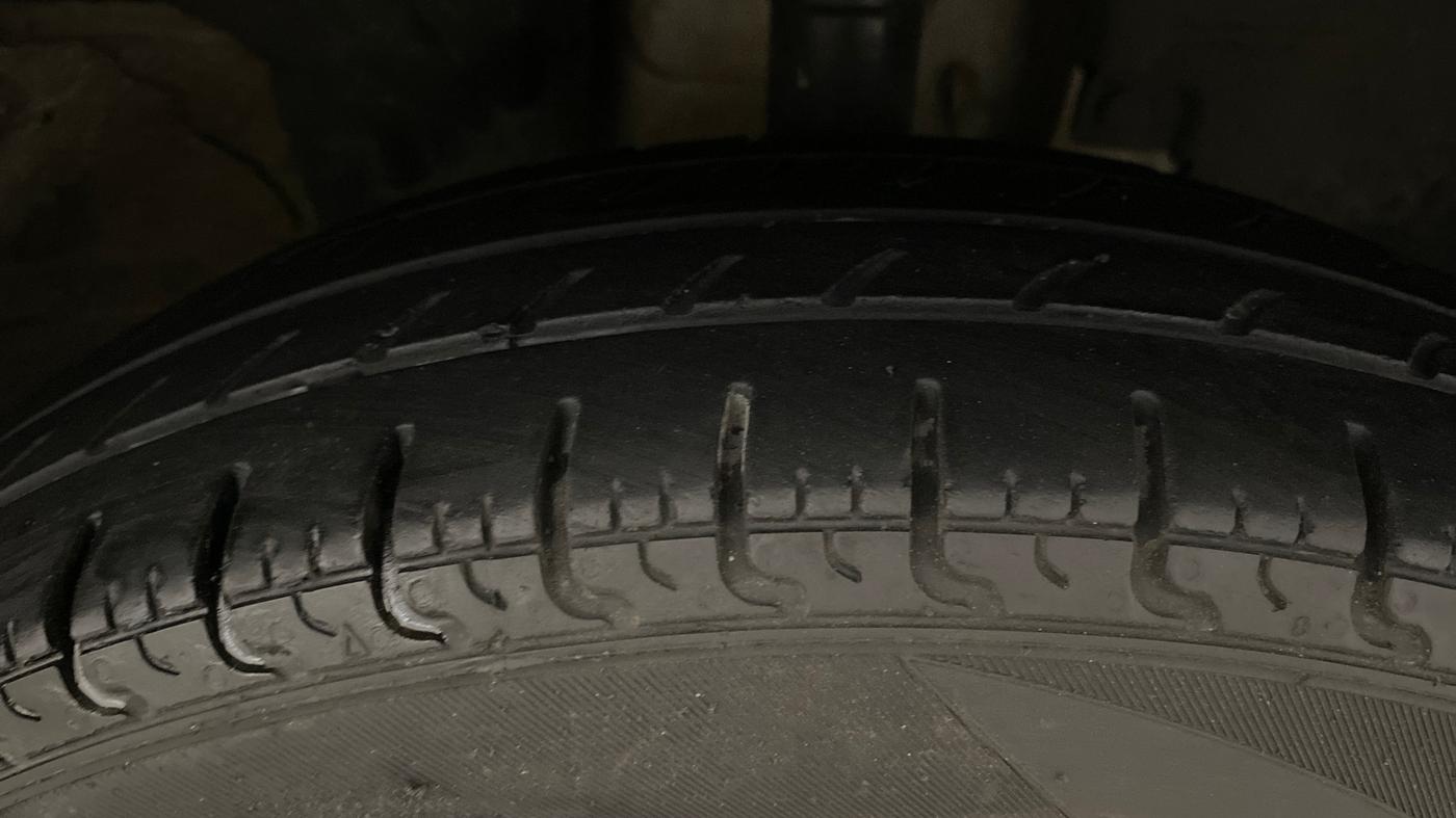 2018 Renault Kwid RXT 1.0 AMT (O), Petrol, Automatic, 95,214 km, Right Front Tyre Tread