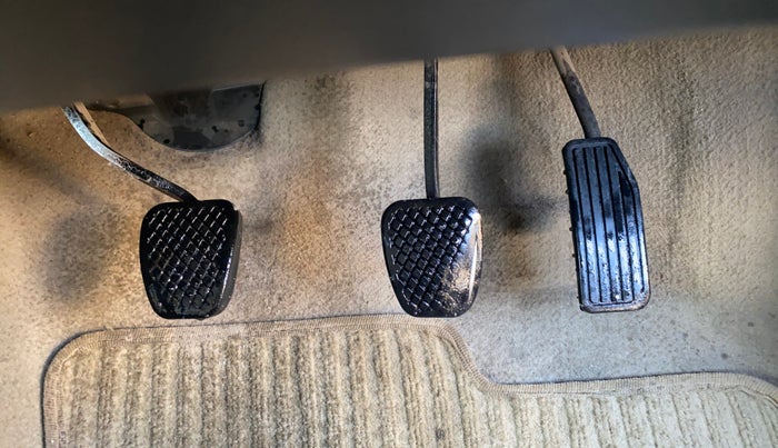 2015 Honda Brio VX MT, Petrol, Manual, 73,782 km, Pedals