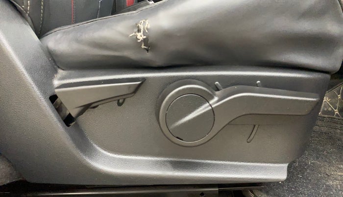 2021 Mahindra Thar LX D AT 4WD HT, Diesel, Automatic, 74,536 km, Driver Side Adjustment Panel