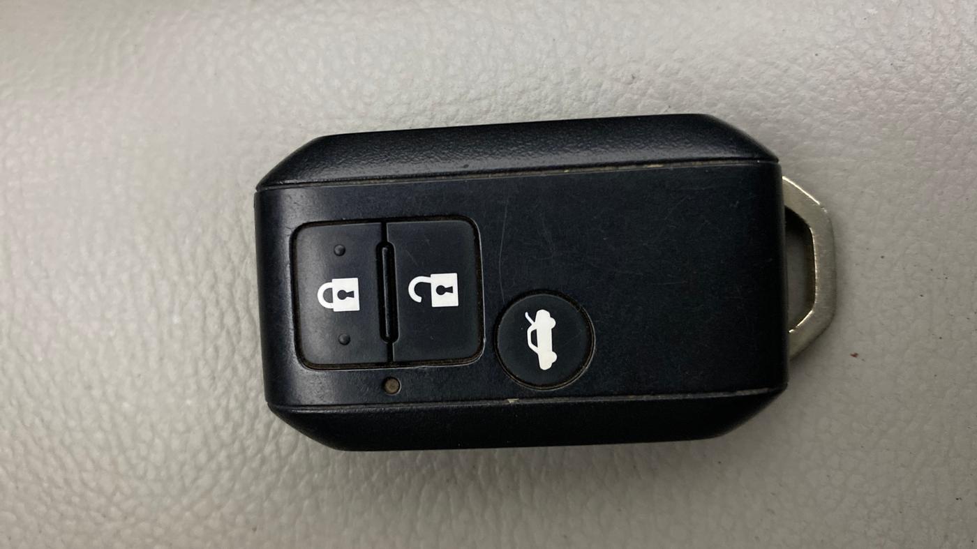 2017 Maruti Dzire ZXI, Petrol, Manual, 55,573 km, Key Close Up