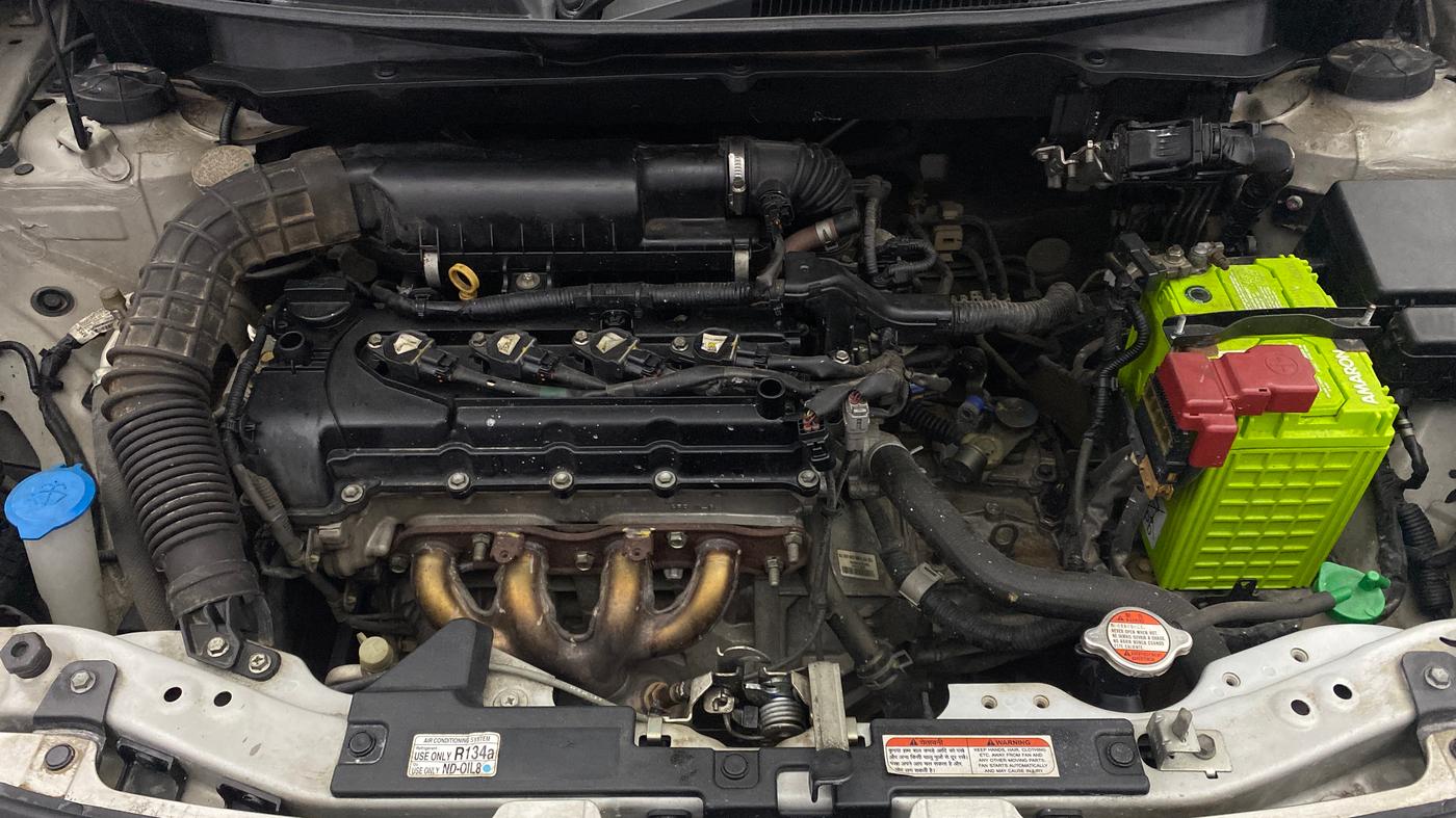 2017 Maruti Dzire ZXI, Petrol, Manual, 55,573 km, Engine View