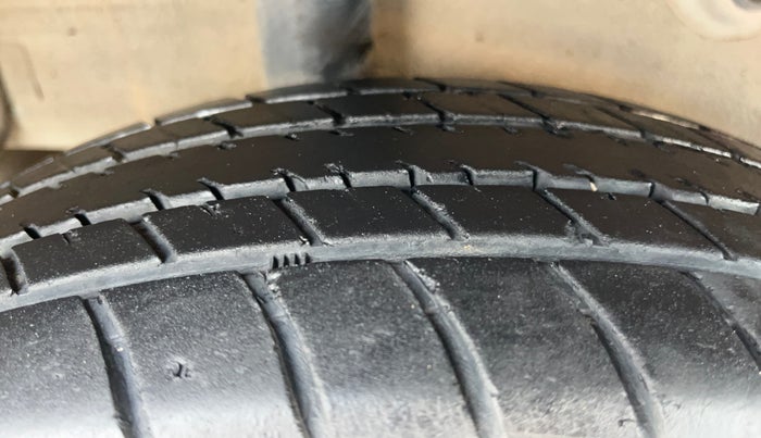 2017 Maruti Celerio VXI AMT, Petrol, Automatic, 14,636 km, Right Rear Tyre Tread