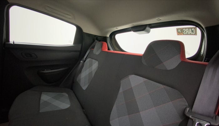 2020 Renault Kwid RXT 1.0 AMT (O), Petrol, Automatic, 39,779 km, Right Side Rear Door Cabin