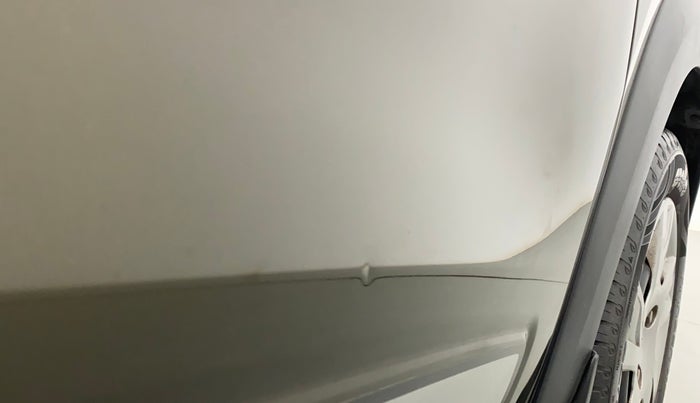 2020 Renault Kwid RXT 1.0 AMT (O), Petrol, Automatic, 39,779 km, Driver-side door - Slightly dented