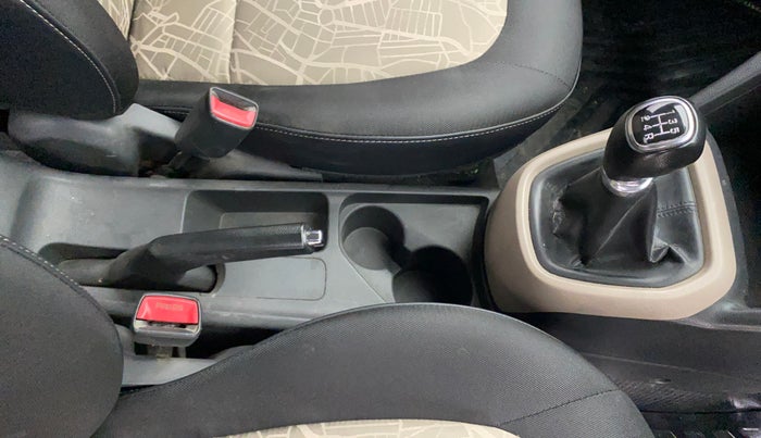 2016 Hyundai Grand i10 SPORTZ 1.2 KAPPA VTVT, Petrol, Manual, 79,052 km, Gear Lever