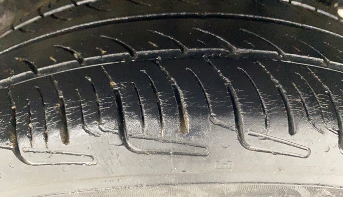 2016 Hyundai Grand i10 SPORTZ 1.2 KAPPA VTVT, Petrol, Manual, 79,052 km, Left Rear Tyre Tread