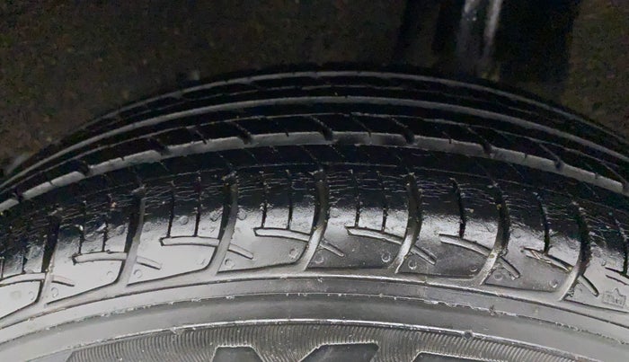 2018 Maruti Baleno DELTA PETROL 1.2, Petrol, Manual, 42,150 km, Left Rear Tyre Tread